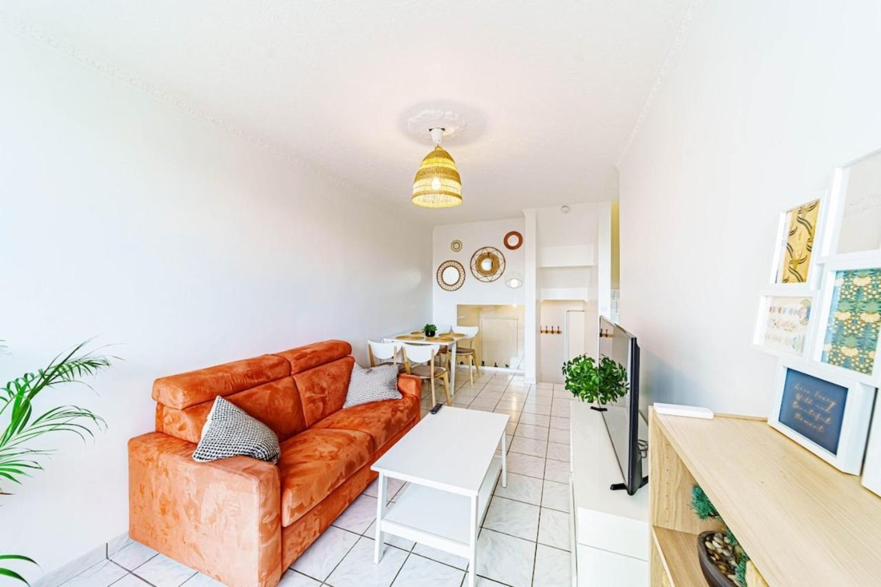 Atypical Apartment With Balcony & Interior Stairs Villeurbanne Exterior photo